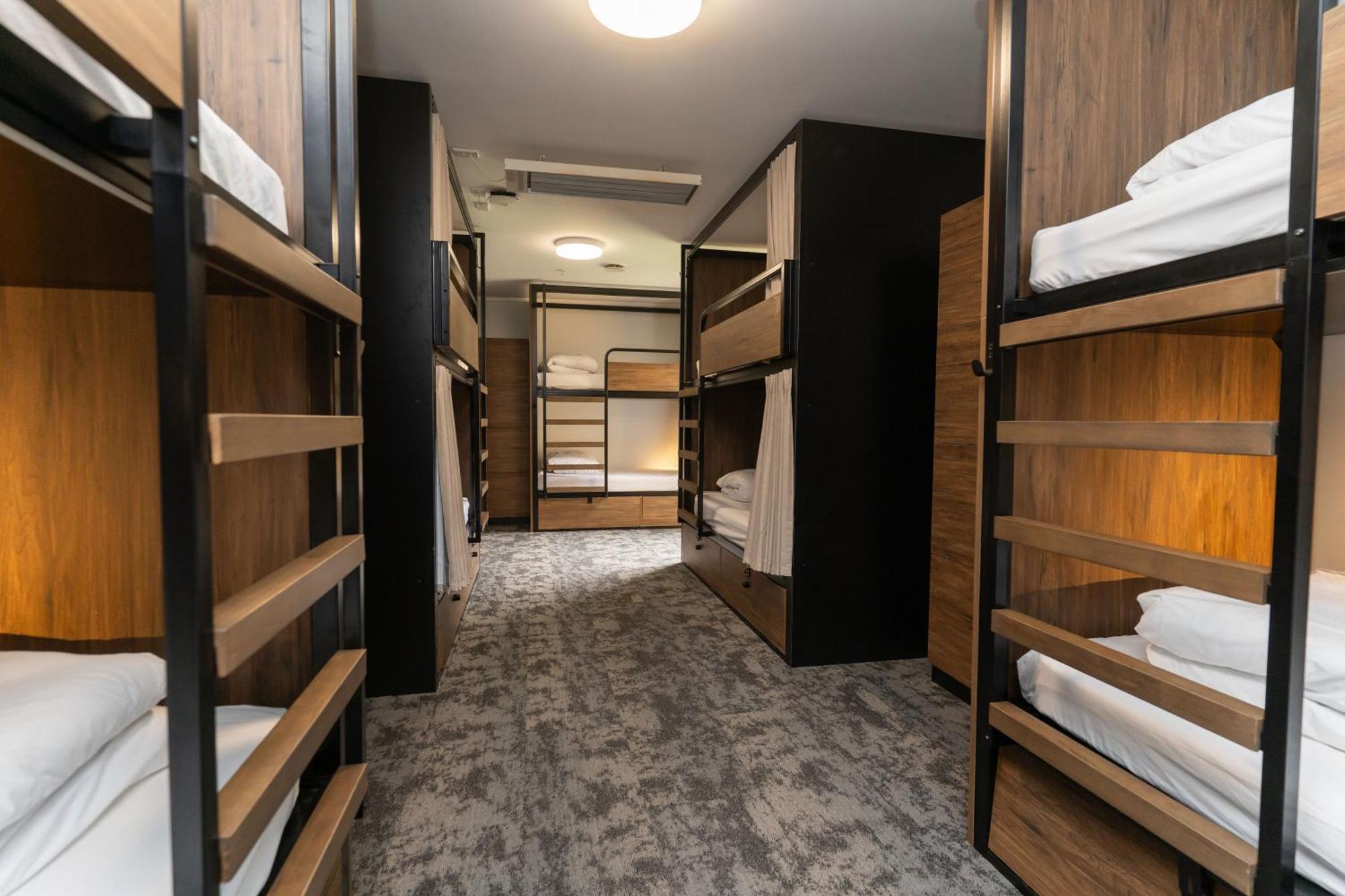 Хостел Haka House Франц-Йосиф Екстер'єр фото